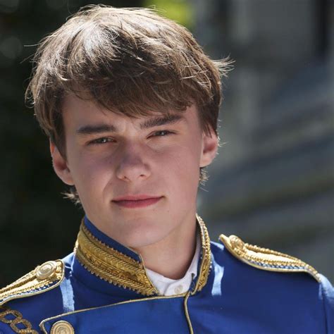 Prince Ben | Mitchell Hope | Descendants | Descendientes | Disney ...