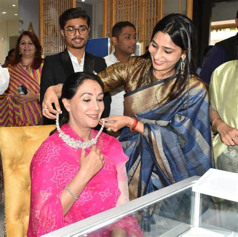 PRINCESS DIYA KUMARI INAUGURATES CANARYS – INDIA'S FIRST STORE FOR ...