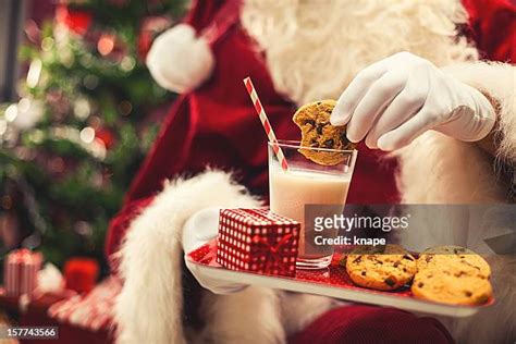 118,642 Santa Claus Stock Photos, High-Res Pictures, and Images - Getty ...