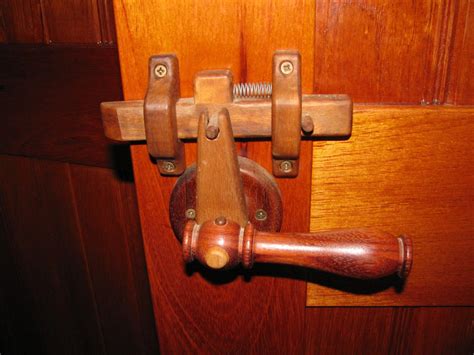 Wooden Door Knobs, Wooden Lock, Wooden Hinges, Wooden Doors, Outdoor Woodworking Plans ...