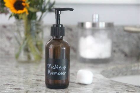 DIY Makeup Remover With Just Two Ingredients