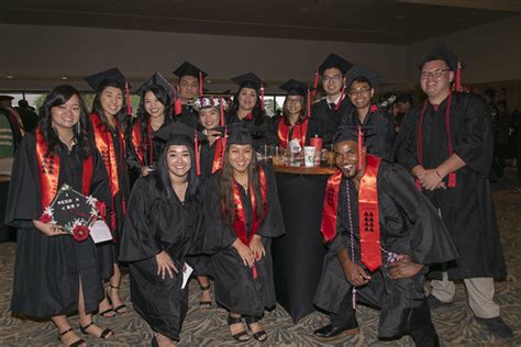 UH West O‘ahu Spring 2019 Commencement Ceremony | Graduates,… | Flickr