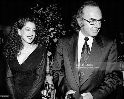 Neil Diamond and his daughter Elyn attend a Sony concert at … | Neil diamond, Diamond music ...