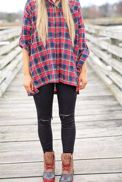 The Outfit that Makes me Want to Go Camping! | Flannel OOTD – Lauren Emily Wiltse