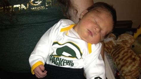 Wisconsin Baby Born with Broken Collarbone Named after Aaron Rodgers