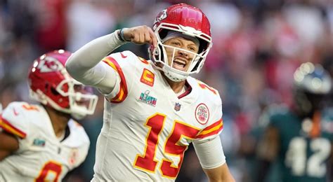 Reports: Chiefs, Patrick Mahomes restructure contract to match other top QBs