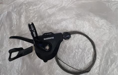 Shimano 105 R7000 RH Shifter, Sports Equipment, Bicycles & Parts, Parts & Accessories on Carousell