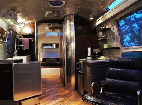 20 Enchanting Airstream RV Design and Decoration Ideas for Your Travel Comfort | Airstream ...