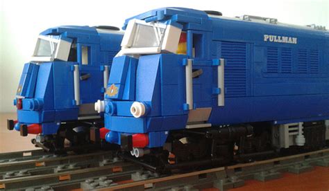 Blue Pullman train in LEGO - The Brothers Brick | The Brothers Brick