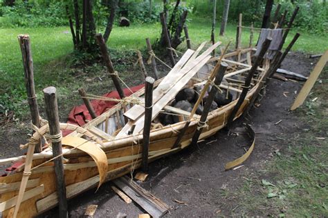 Building a Birch Bark Canoe - Sharing Horizons