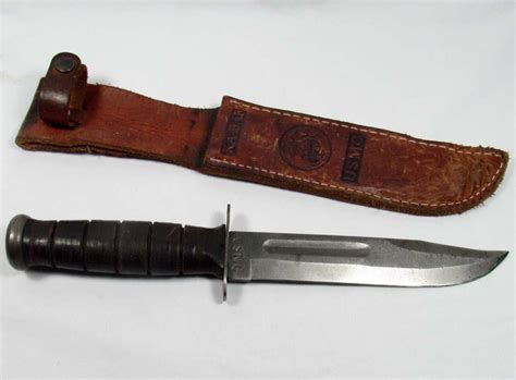 VINTAGE KABAR USMC FIGHTING KNIFE W/ ORIGINAL SHEATH