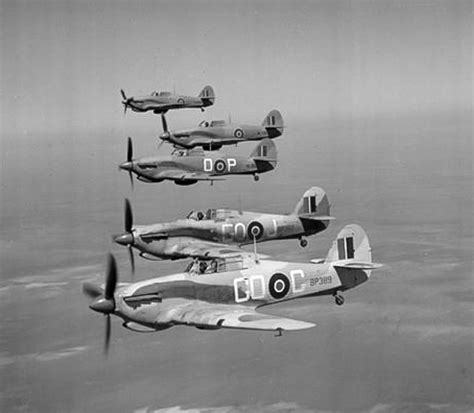 Hurricane No. 94 Squadron Formation - Wings Tracks Guns