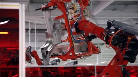 TESLA Manufacturing plant :- How robots work. in TESLA ?? - YouTube