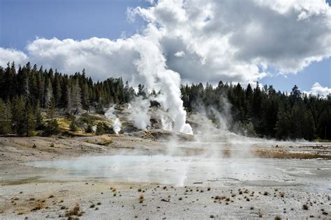 Norris geyser basin