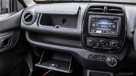 Kwid [2015-2019] Dashboard Image, Kwid [2015-2019] Photos in India - CarWale