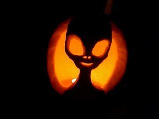 alien pumpkin Funny Pumpkin Carvings, Halloween Pumpkin Carving Stencils, Scary Pumpkin Carving ...