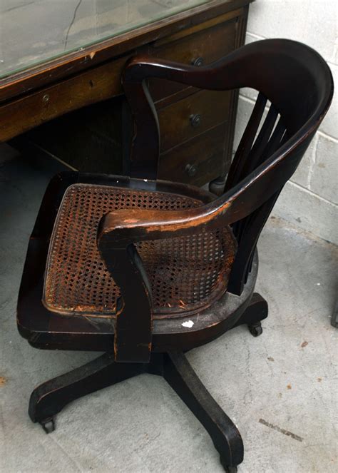 Vintage Walnut Desk by Indiana Desk Company | EBTH