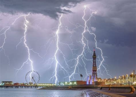 Lightning Photography - advice from award winning Photographer | Royal ...