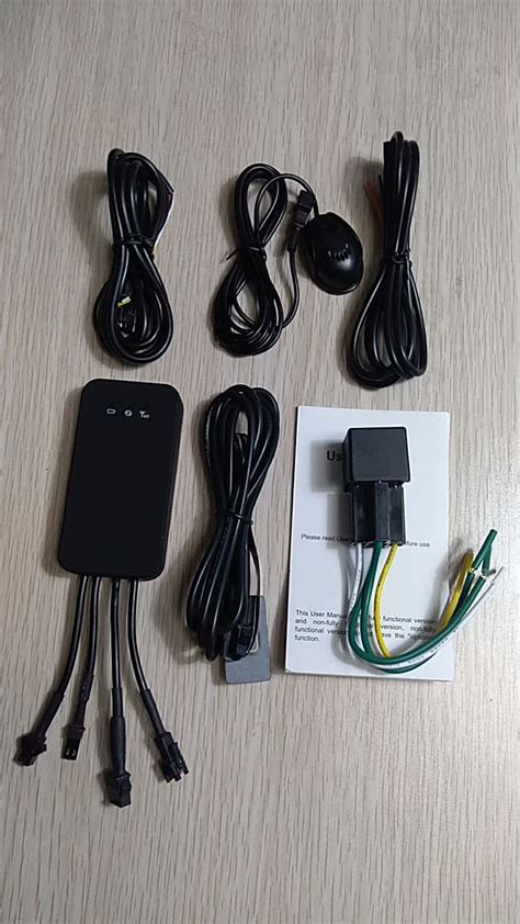 Easy To Install Vehicle Gps Tracker Gps Tracking Electronic For ...