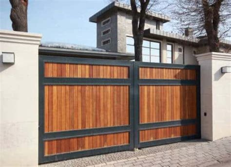 Driveway Gate Pricing Guide 2024 | Request your quote today.