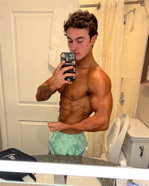 Jesse James West (Fitness Model) Wiki, Biography, Age, Girlfriends ...