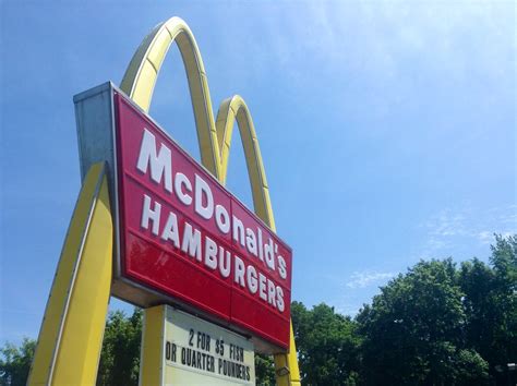 McDonald's | McDonald's Golden Arches Sign Meriden, CT 6/201… | Flickr