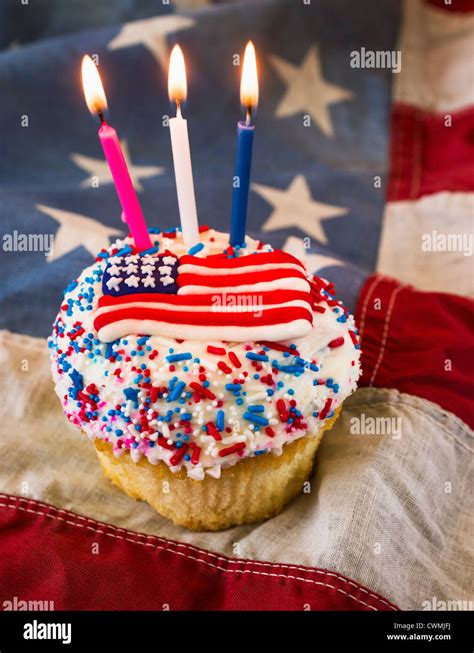 Birthday cake with American flag Stock Photo - Alamy