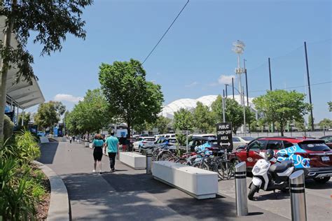 Olympic Boulevard, Melbourne Park • Concrete seat blocks by SVC Urban