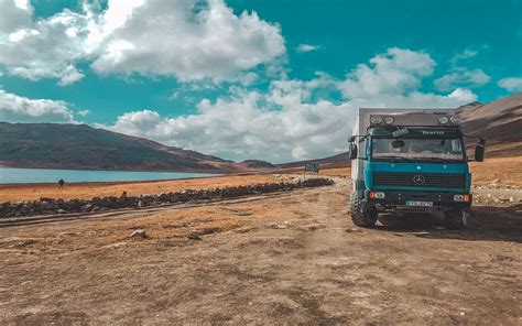 Deosai National Park [2880×1800] : r/wallpaper