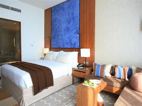 Yas Island Rotana Hotel in Abu Dhabi - Room Deals, Photos & Reviews