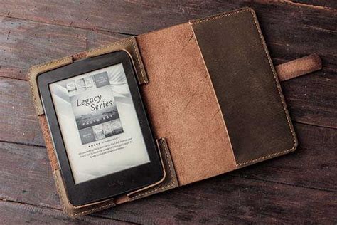 The Handmade Kindle Leather Case | Gadgetsin