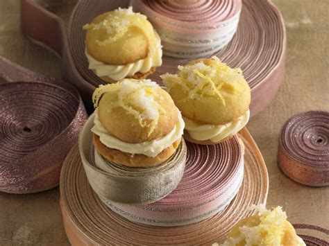 Lemon cream biscuits Recipe | EatSmarter