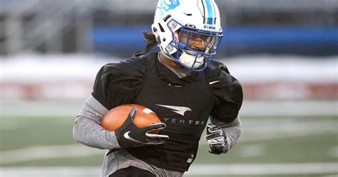 Photos: St. Charles North football practice – Shaw Local