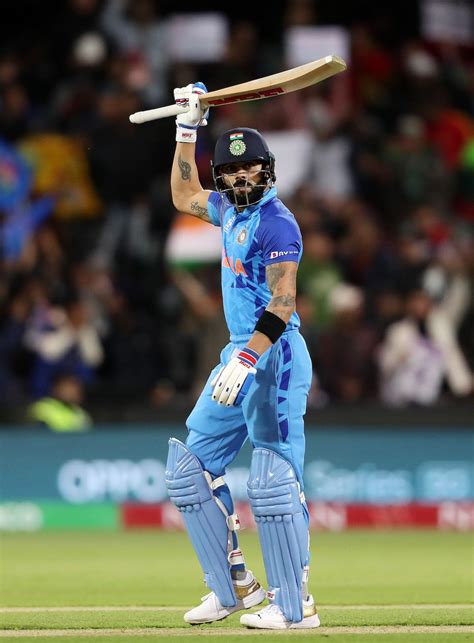 Virat Kohli brought up his third half-century of the tournament ...