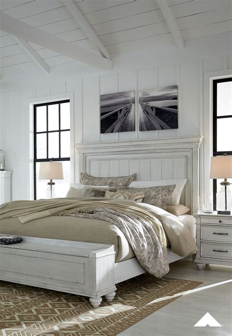 Kanwyn Whitewash Master Storage Bedroom Set | The Kanwyn bedroom set is overloaded with options ...