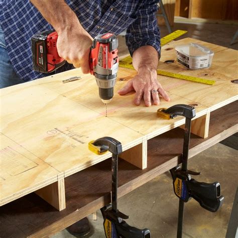 Simple Workbench Plans (DIY)