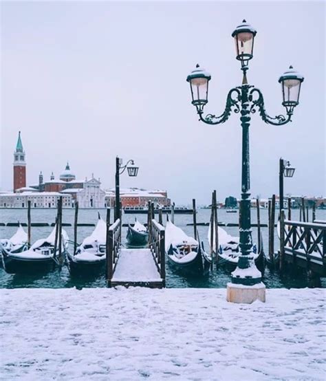 Snow in Venice! | Venice in winter, Christmas in italy, Venice