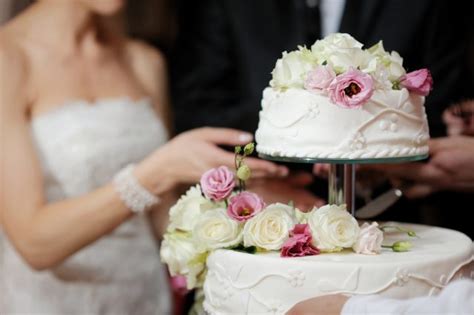 5 Bakeries to Order A Wedding Cake