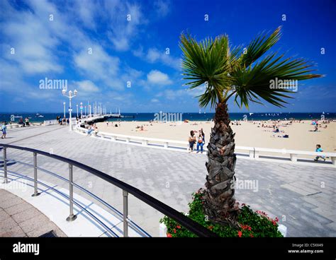 Beach life arcachon beach plage hi-res stock photography and images - Alamy