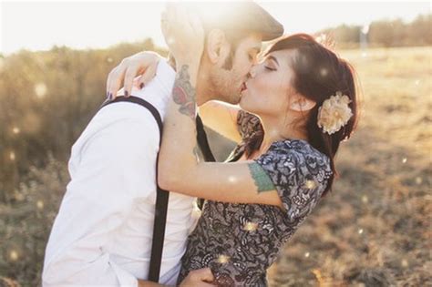 Smooch kiss couple hug lovers sunset emotions | nineimages