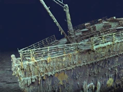 A day without contact and crew members aboard. Missing Titanic shipwreck sub faces race against ...