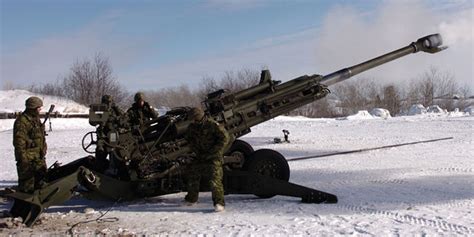 M777 Howitzer - Canada.ca