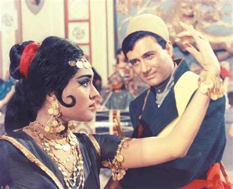 Dev Anand photos and images - Cinestaan.com | Vintage bollywood ...