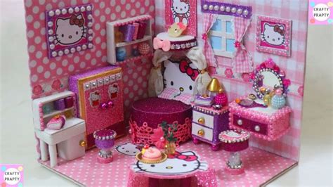 DIY Miniature Dollhouse Room ~ Hello Kitty Room Decor ~ 10 Minute DIY ...