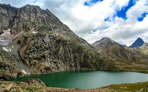 Vishansar Lake (Sonamarg) - Trekking in Kashmir Valley - Holidify