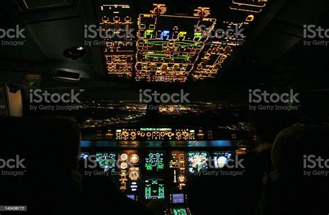 Airbus A330 Cockpit Night Landing Stock Photo - Download Image Now - Cockpit, Night, Aerospace ...