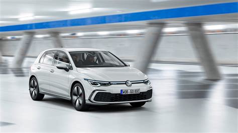 2020 Volkswagen Golf is all about evolution - CNET