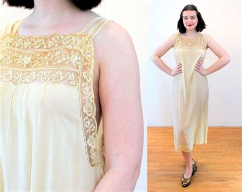 1920s Silk Nightgown M L Floral Lace Flapper 20s Vintage Ecru | Etsy | Long slip dress, Slip ...