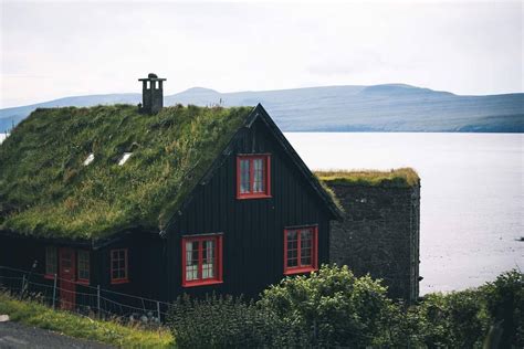 Traditional house Kirkjubøur, Faroe Islands Photo by @simmaler # ...