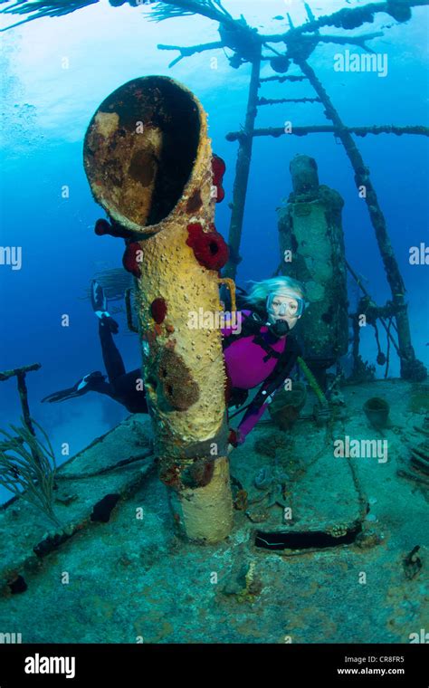 Scuba Diver on Shipwreck Stock Photo - Alamy